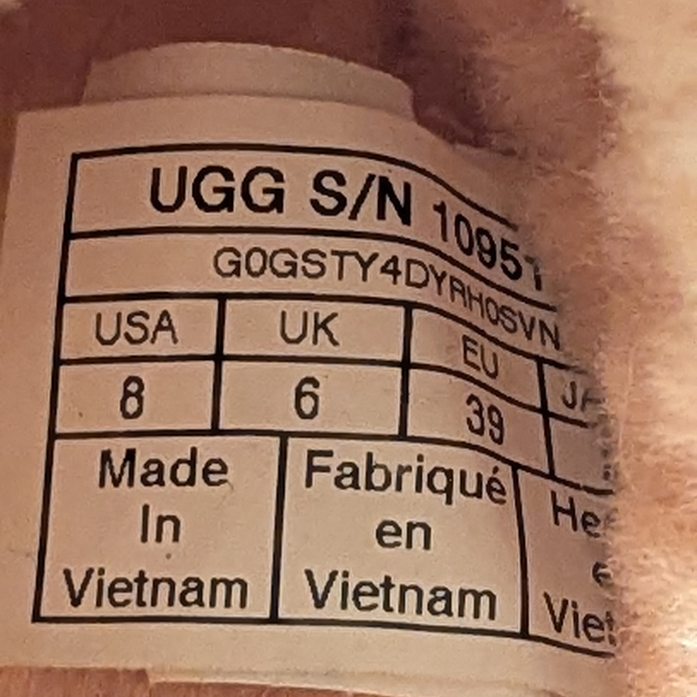 UGG Fluff Yeah Pink Slippers - Picture 4 of 5